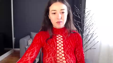 piscesgirl06 online show from 02.26.26