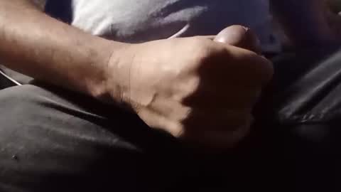 Snapshot of pitoenmano_ chatting on 10.30.25 Antn online show from 10.30.25