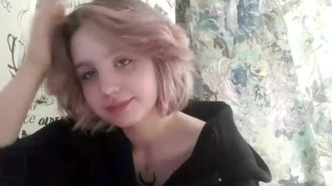 Caroline online show from 04.05.26