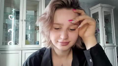 Caroline online show from 04.06.26