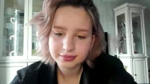 Caroline online show from 04.06.26