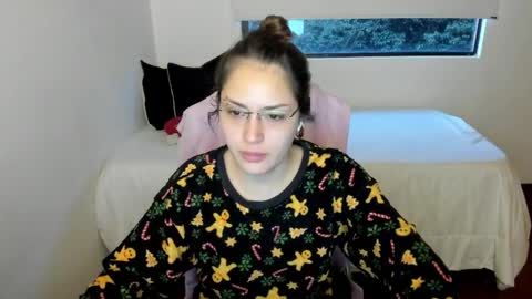 Snapshot of pixiedaemon chatting on 06.01.26 pixie online show from 06.01.26