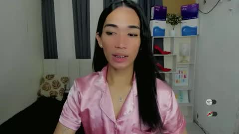 Snapshot of pixiedoll_ chatting on 12.19.25 pixiedoll_ online show from 12.19.25