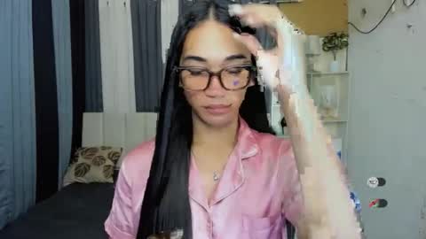 pixiedoll_ online show from 02.14.26