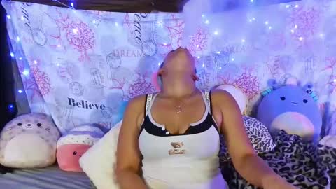 PixieLuxXx online show from 04.11.26