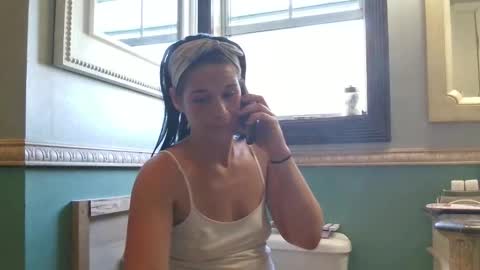 PixieLuxXx online show from 04.14.26