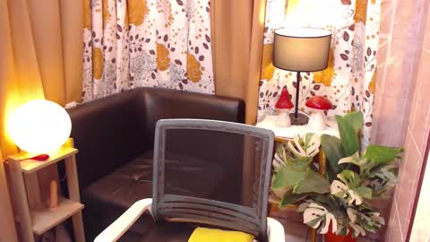 Snapshot of pixiewinky chatting on 03.06.25 pixiewinky online show from 03.06.25