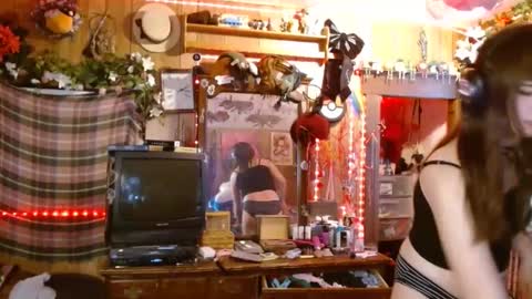 Izzy online show from 12.03.24