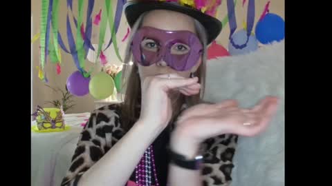 Lynn online show from 12.13.24