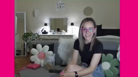 Lynn online show from 03.07.25