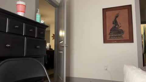 PeggedBiGuy online show from 10.31.25