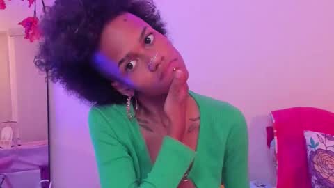 Venus  Vee  Cutie online show from 10.22.25