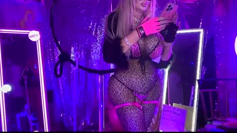 Dumb bimbo fuck doll online show from 01.26.25