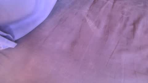 Snapshot of platoniclov chatting on 11.10.25 platoniclov online show from 11.10.25