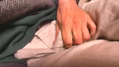 Snapshot of platoniclov chatting on 11.25.25 platoniclov online show from 11.25.25