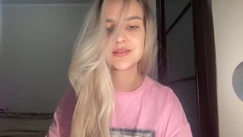 Mia online show from 10.01.25