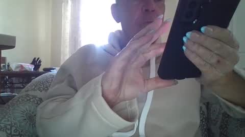 Holding the cum back.. online show from 01.01.25