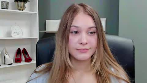 Valeria online show from 10.05.25