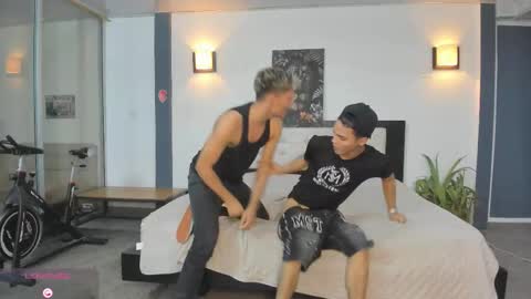   online show from 11.12.25