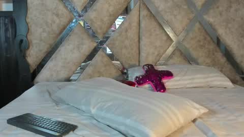 Aurora online show from 03.27.26