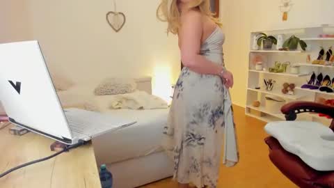 PleasureWitch online show from 02.06.25