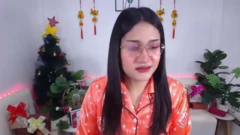 Snapshot of ploysaithailand chatting on 01.20.25 Ploysai online show from 01.20.25