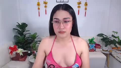 Snapshot of ploysaithailand chatting on 02.11.25 Ploysai online show from 02.11.25