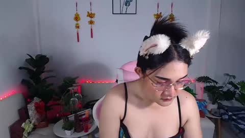 Snapshot of ploysaithailand chatting on 03.05.25 Ploysai online show from 03.05.25