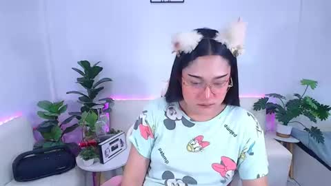 Snapshot of ploysaithailand chatting on 10.14.25 Ploysai online show from 10.14.25