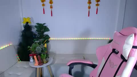 Ploysai online show from 02.09.26