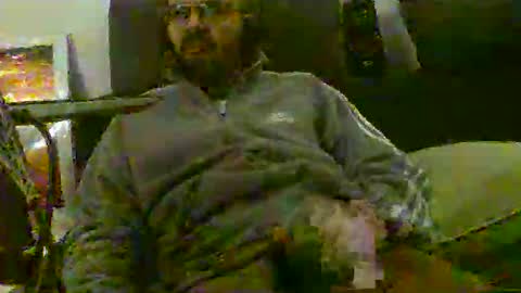 Snapshot of plu07f3520 chatting on 11.25.25 plu07f3520 online show from 11.25.25