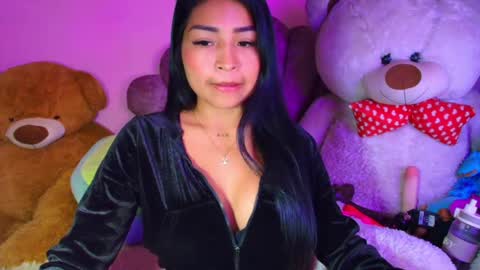 Snapshot of pocahontas_cute chatting on 06.05.26 Nicole online show from 06.05.26