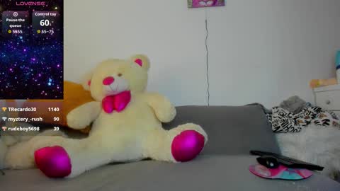 Snapshot of pocahontas_d chatting on 11.07.25 catalina online show from 11.07.25