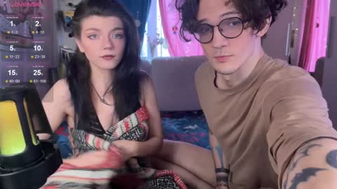 Snapshot of pocket_lovers chatting on 01.10.25 Cute Sofia and Handsome Richy online show from 01.10.25