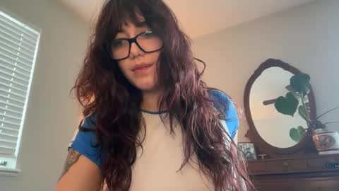 Snapshot of pocketnikki chatting on 02.18.25 pocketnikki online show from 02.18.25