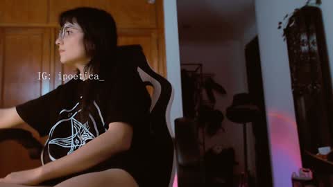 IG ipoetica  online show from 02.01.25