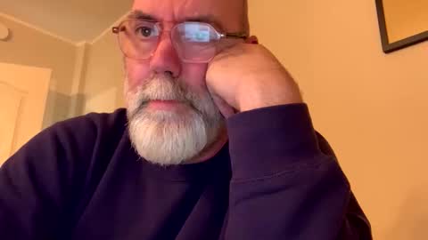 Snapshot of poeticdaddy chatting on 09.26.25 poeticdaddy online show from 09.26.25