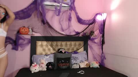 poison_pink online show from 11.02.25