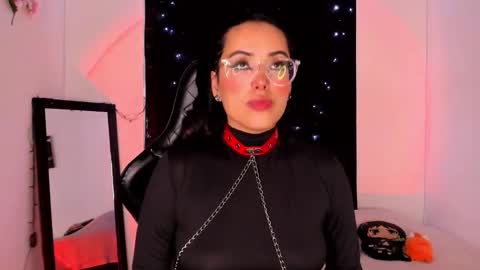 Willow                      Hours 12pm to 630pm Colombian time FRIDAY AND SUNDAY FREE DAYS online show from 02.05.25