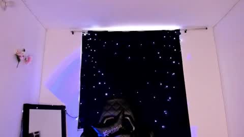 Willow                      Hours 12pm to 630pm Colombian time FRIDAY AND SUNDAY FREE DAYS online show from 02.10.25