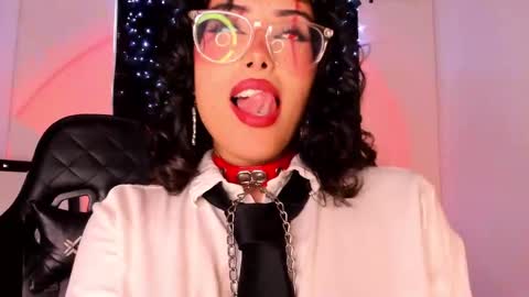 Willow                      Hours 12pm to 630pm Colombian time FRIDAY AND SUNDAY FREE DAYS online show from 03.01.25