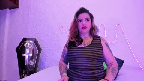 Snapshot of poisson_ivy_ chatting on 10.01.25 poisson_ivy_ online show from 10.01.25