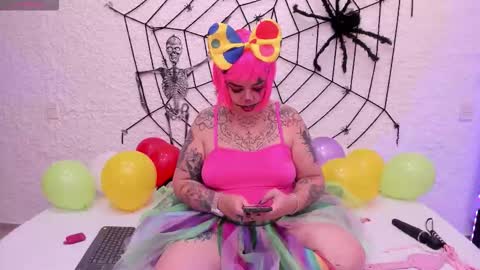 Snapshot of poisson_ivy_ chatting on 10.24.25 poisson_ivy_ online show from 10.24.25