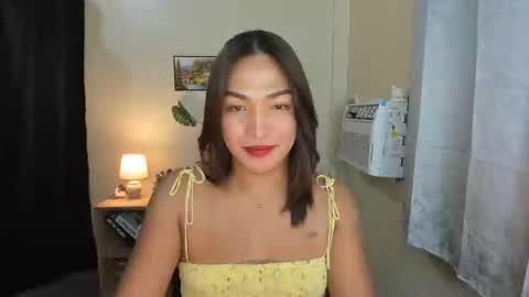 Snapshot of poisy_ivy chatting on 10.17.25 poisy_ivy online show from 10.17.25