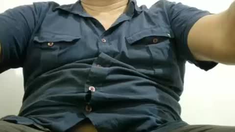Snapshot of poli475 chatting on 09.19.25 poli online show from 09.19.25