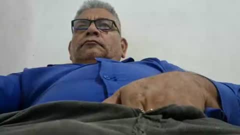 Snapshot of poli475 chatting on 02.04.26 poli online show from 02.04.26