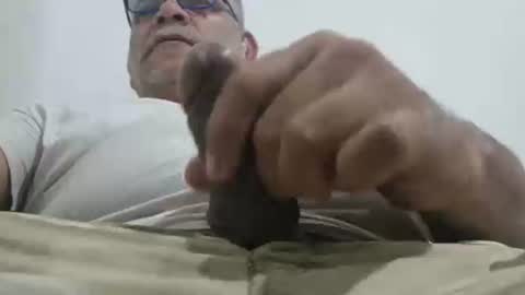 Snapshot of poli475 chatting on 02.16.26 poli online show from 02.16.26