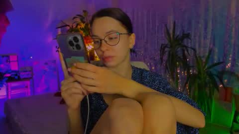 Snapshot of poli__ chatting on 11.29.25 Martha online show from 11.29.25