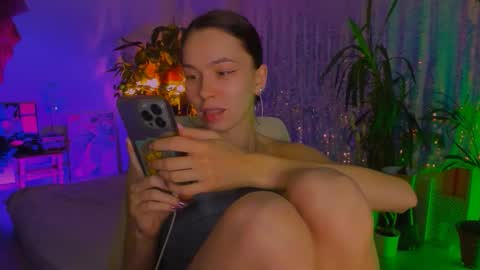 Snapshot of poli__ chatting on 12.05.25 Martha online show from 12.05.25