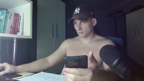 Poliglot online show from 11.28.25